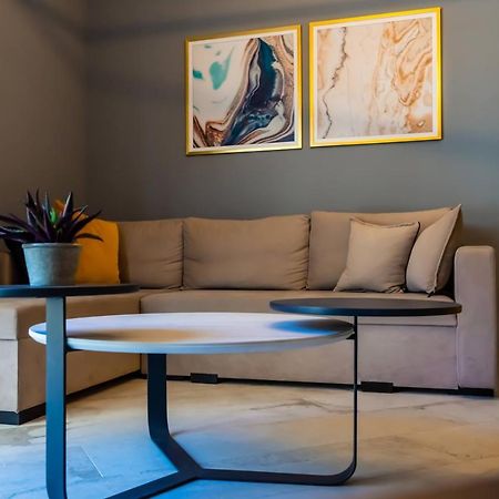 Cozy Modern Apartment Inside The City Center 塞萨洛尼基 外观 照片